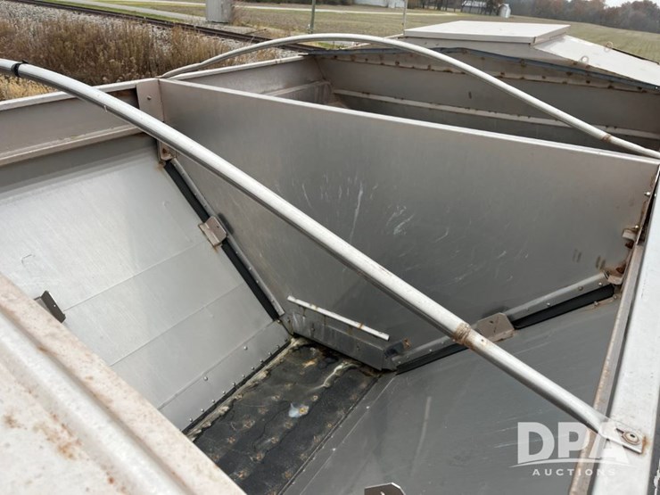 2017-john-deere-f4365-image-53