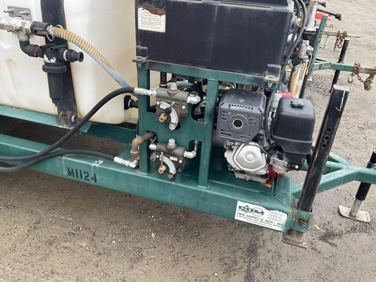 pbm-14'-400g-poly-mixing-tank-trailer-image-12