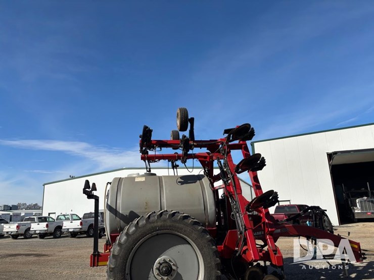 case-ih-2800-image-12