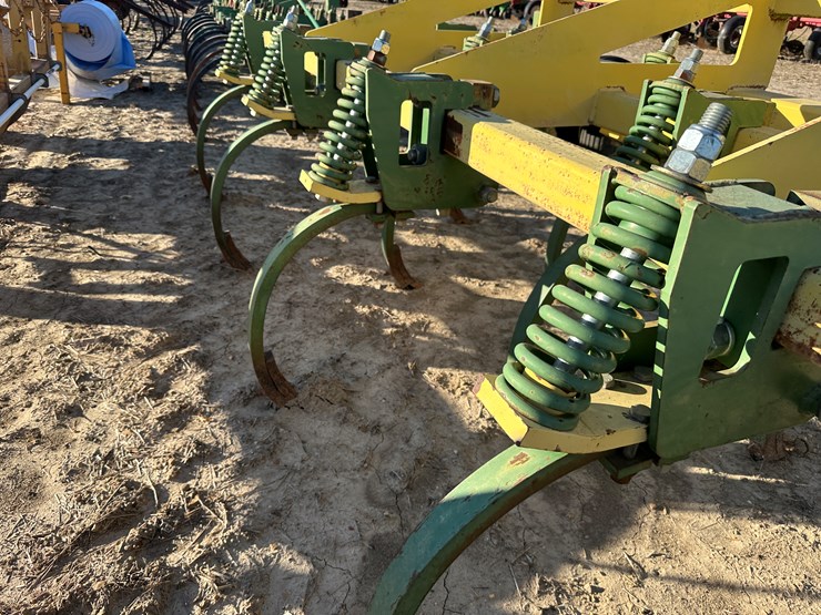 #33746-•-roll-a-cone-12.5'-chisel-plow-10-2397-image-23