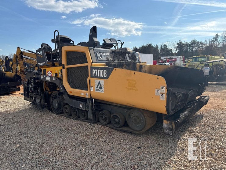 2018-volvo-p7110b-image-3