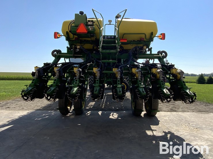 2014-john-deere-1790-ccs-image-17