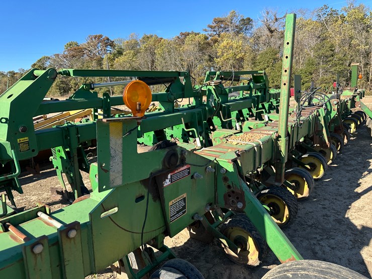 john-deere-16-image-57