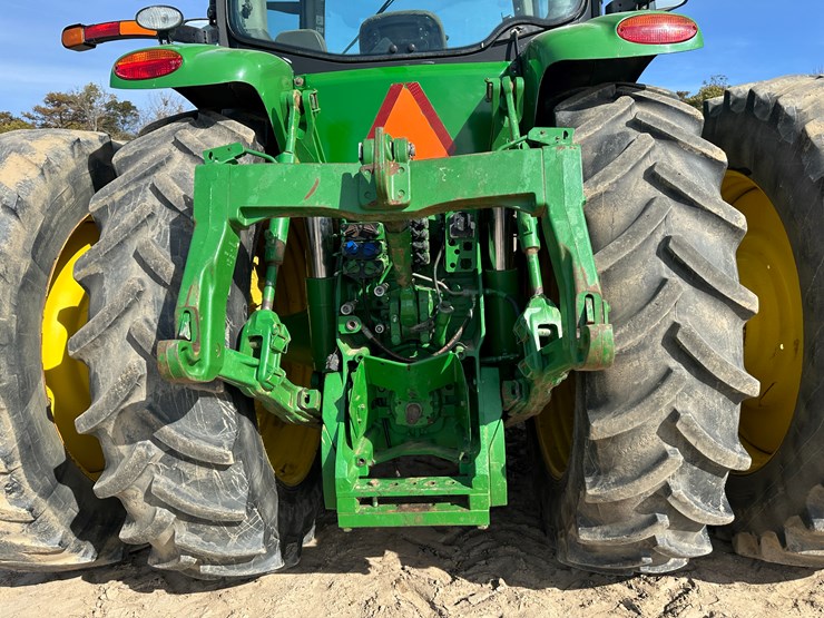 2010-john-deere-8285r-image-17