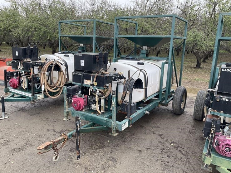 pbm-14'-400g-poly-mixing-tank-trailer-image-3