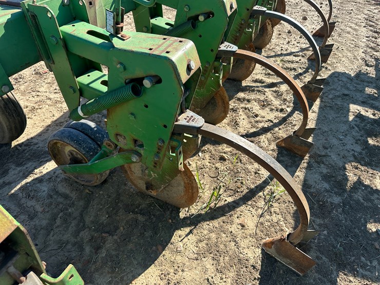 john-deere-16-image-20