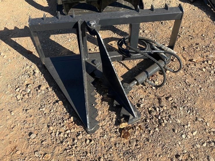 jct-skid-steer-hydraulic-post-puller-image-1