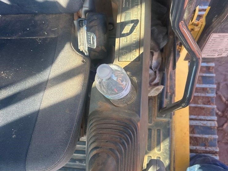 2014-komatsu-pc240-lc-10-image-22