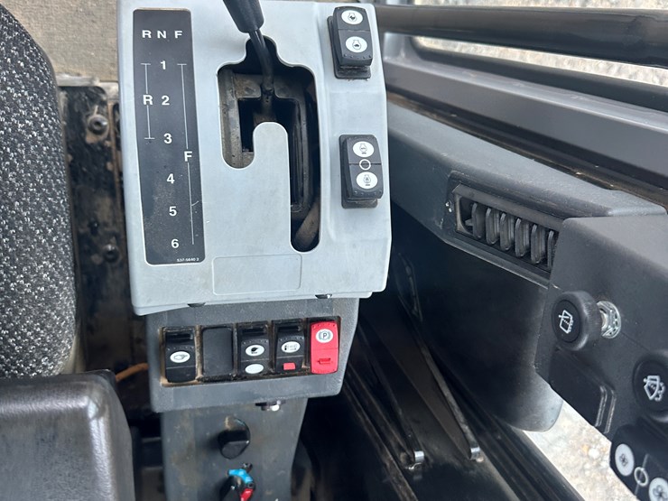 2022-caterpillar-140gc-awd-image-105