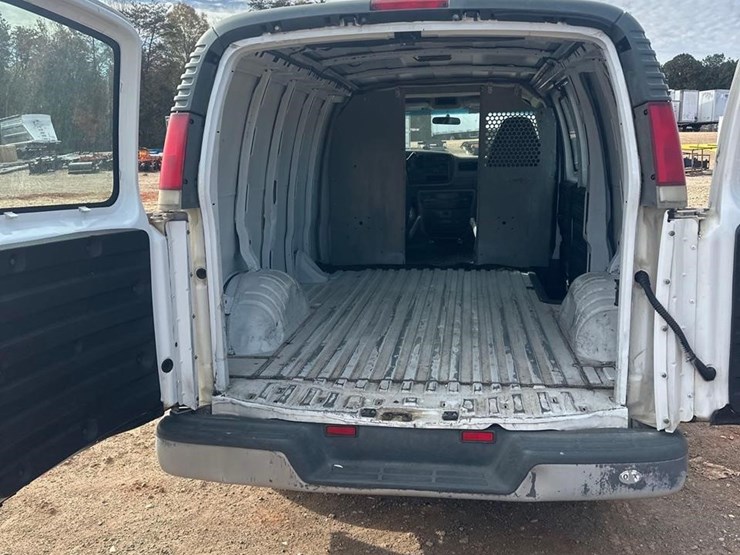 1998-chevrolet-express-1500-image-12