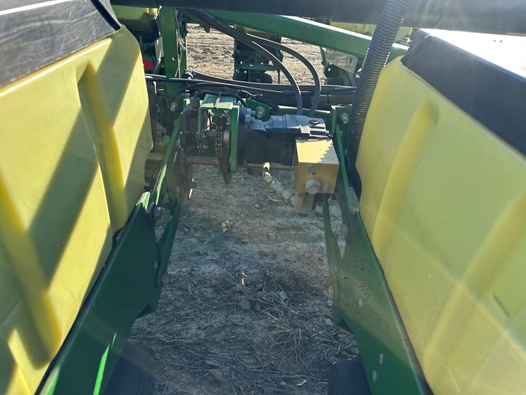 john-deere-1720-image-27
