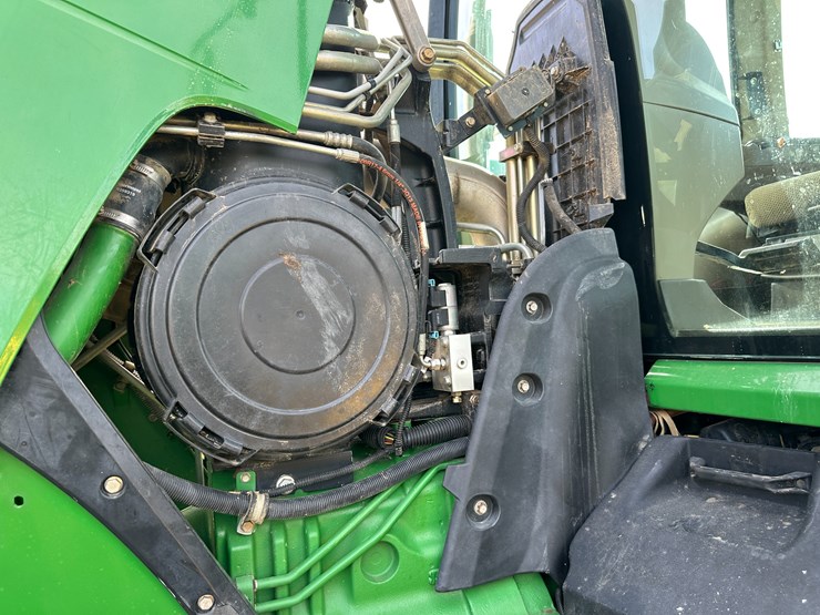2010-john-deere-8360r-image-40