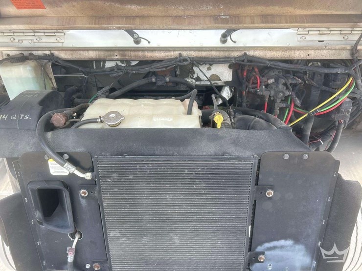 2014-freightliner-mt55-image-33