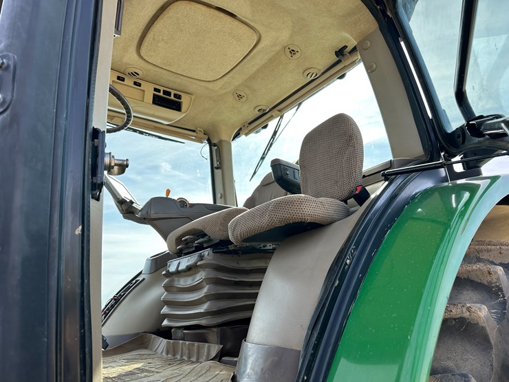 2016-john-deere-8320r-image-59