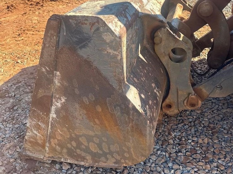 2011-volvo-l60f-image-7