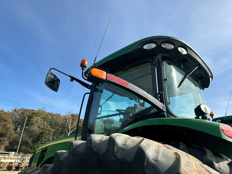 2010-john-deere-8360r-image-23