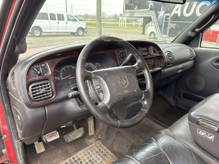 2000-dodge-ram-3500-image-18