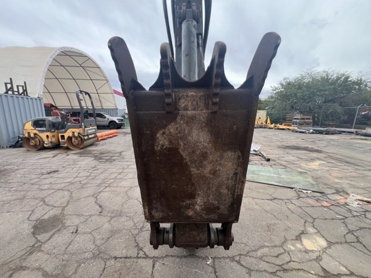 2017-volvo-ec220el-image-16