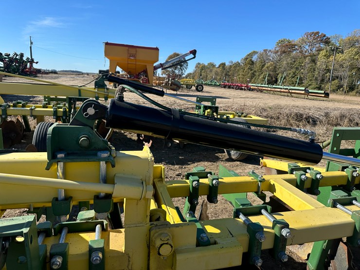 #33730-•-roll-a-cone-16-row-30"-hipper-image-32