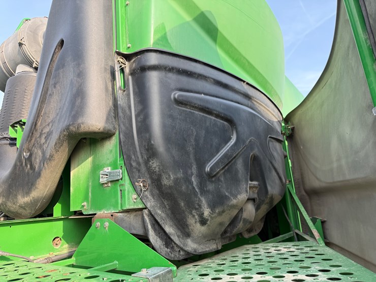 2009-john-deere-9870-sts-image-54