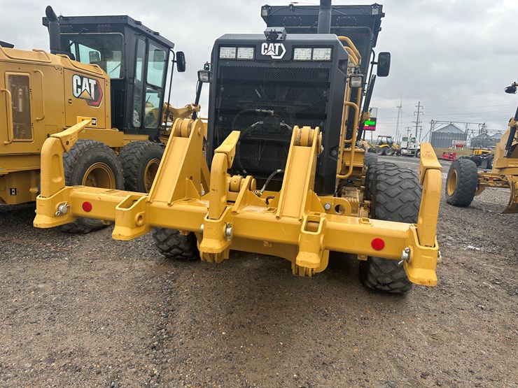 2022-caterpillar-140gc-awd-image-20