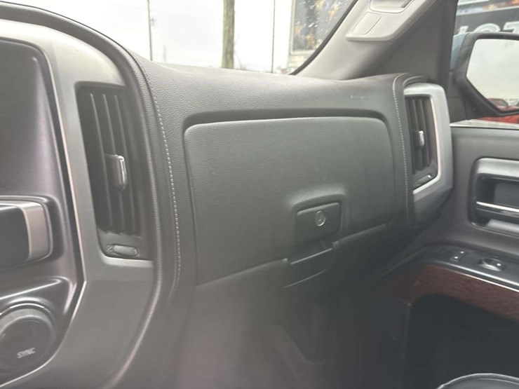 2014-gmc-sierra-1500-image-24