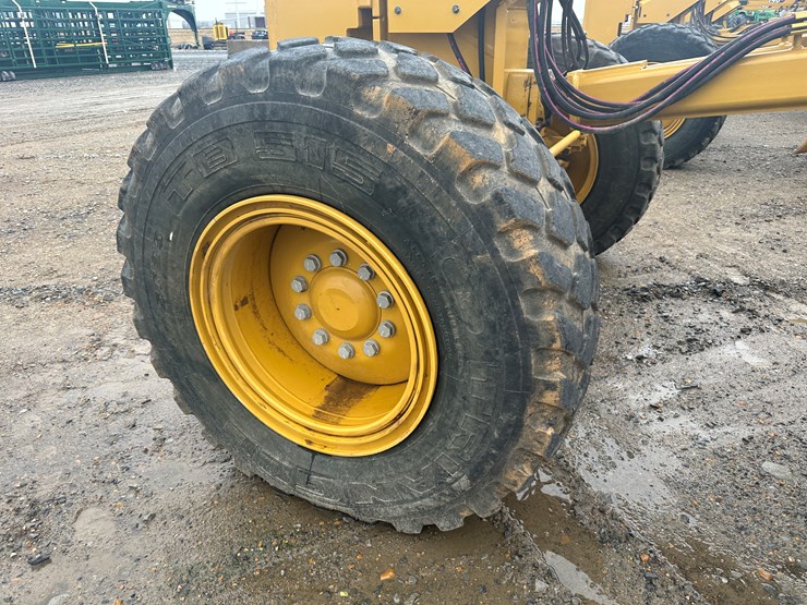 2022-caterpillar-140gc-image-8