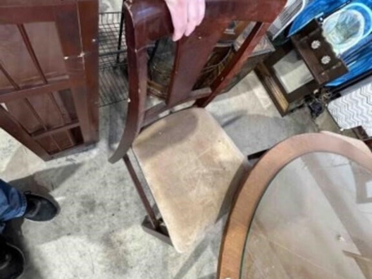 48”-round-table-&-4-chairs--not-a-matching-set-image-5