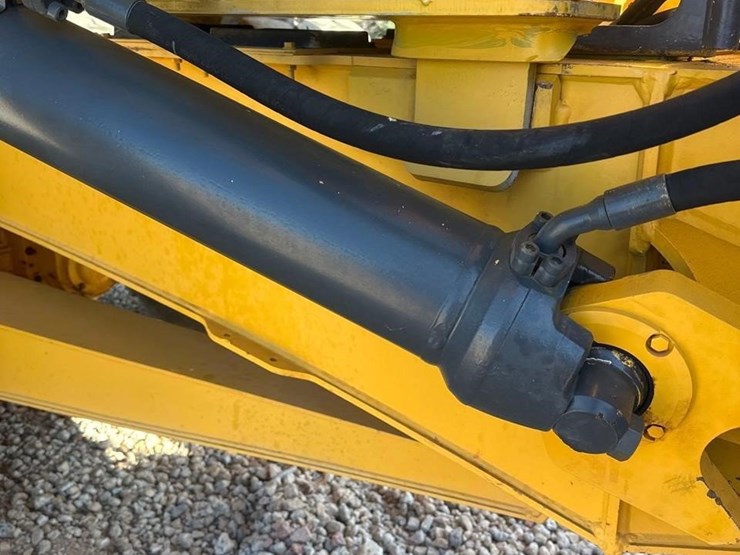 2016-volvo-a30g-image-13