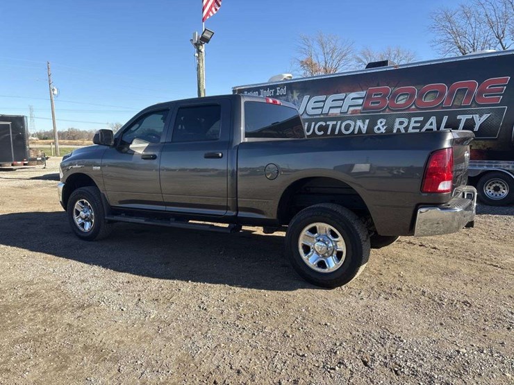 2016-dodge-2500-image-3