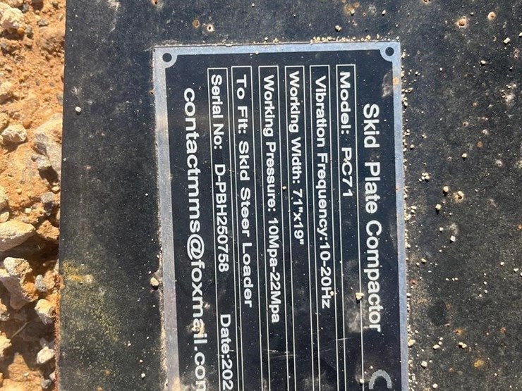 future-hydraulic-skid-plate-compactor-image-4