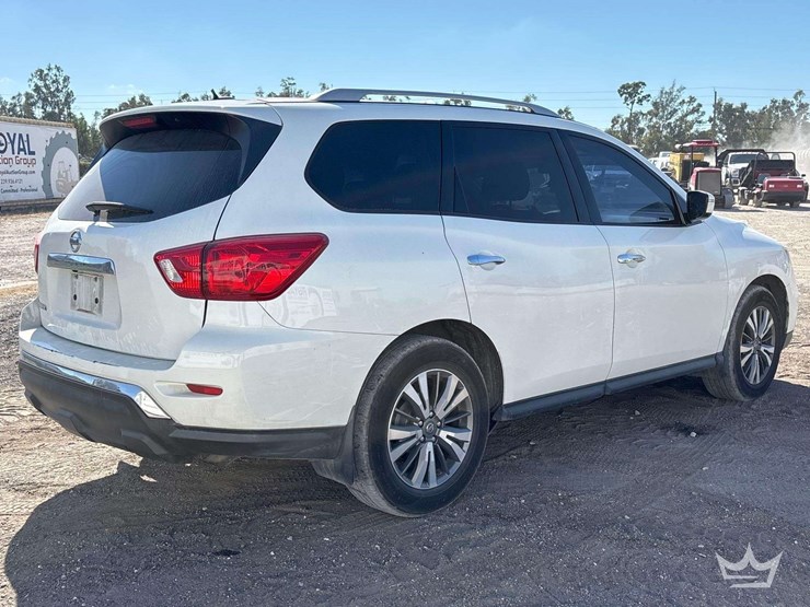 2018-nissan-pathfinder-image-2