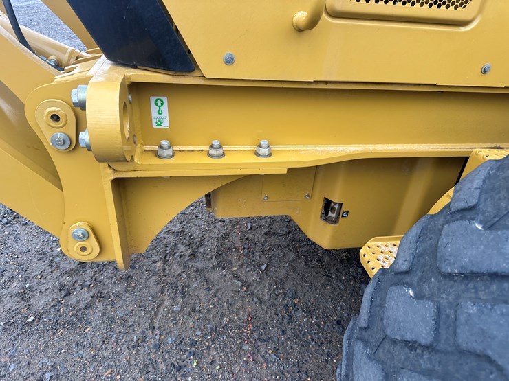 2022-caterpillar-140gc-awd-image-77