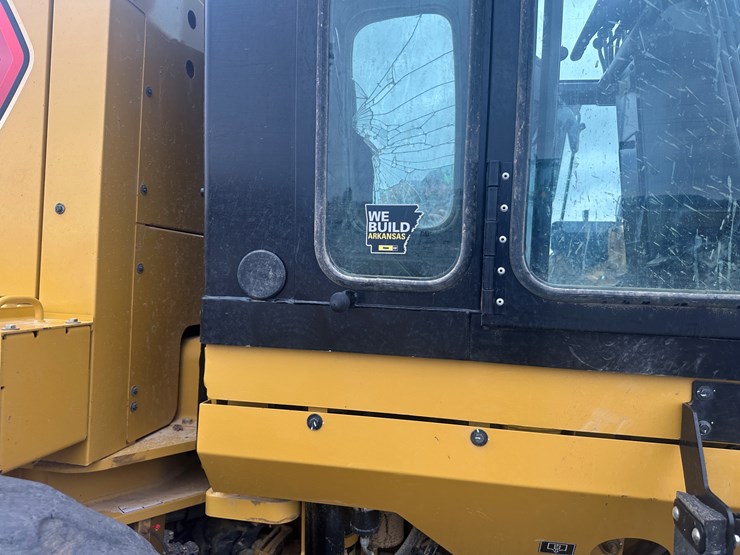 2022-caterpillar-140gc-awd-image-59