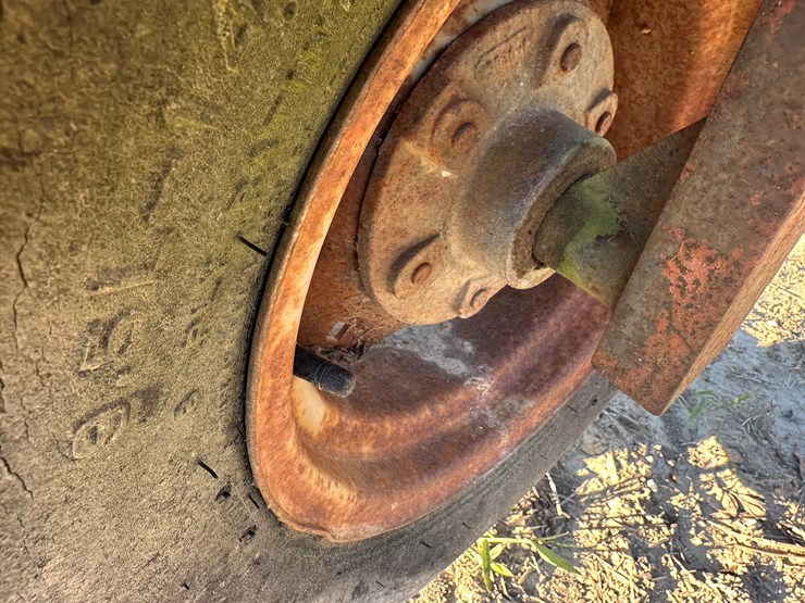 #33755-•-8'-chisel-plow-image-9