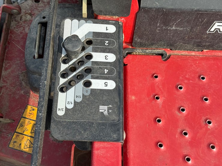 #15-•-ex-mark-e-series-radius-zero-turn-mower-403184477-inv#33267-image-15