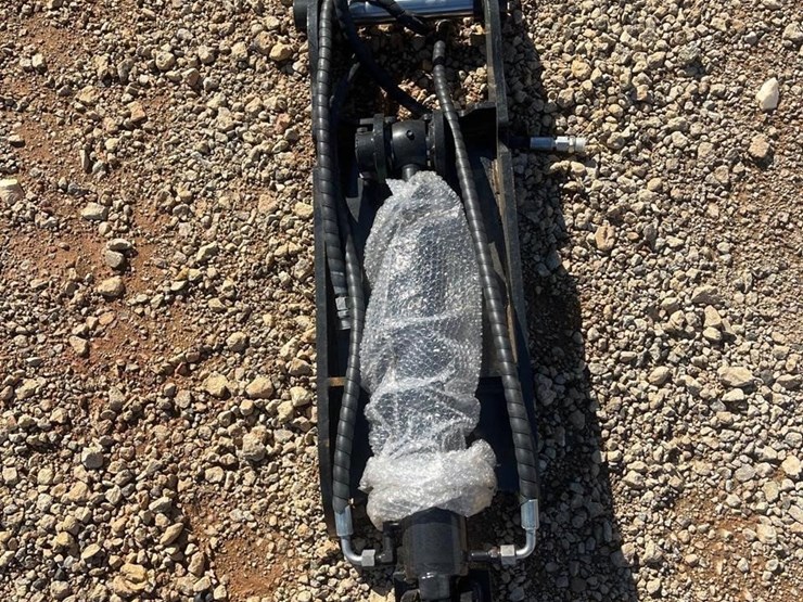 future-5t-36in-hydraulic-thumb-clamp-image-3