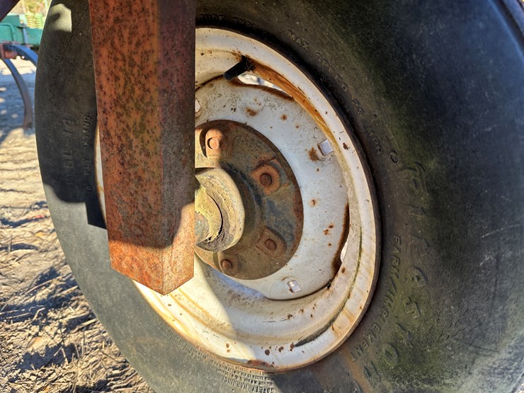 #33755-•-8'-chisel-plow-image-7