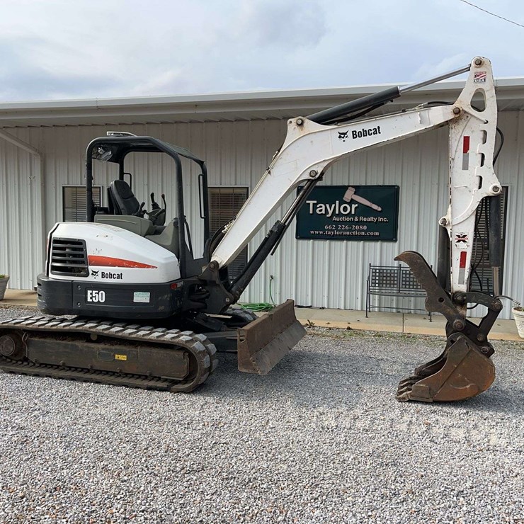 BOBCAT E50