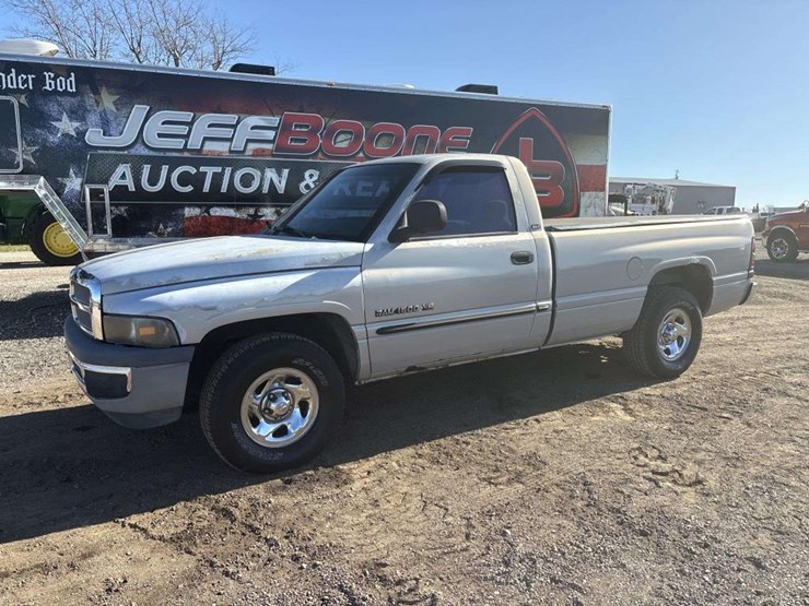 2000-dodge-ram-1500-image-1