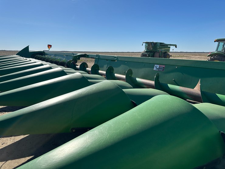 2012-john-deere-616c-image-38