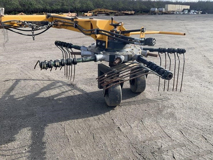 omc-brush-hog-16'-3-pt-adj.-fold-out-berm-rake-image-10