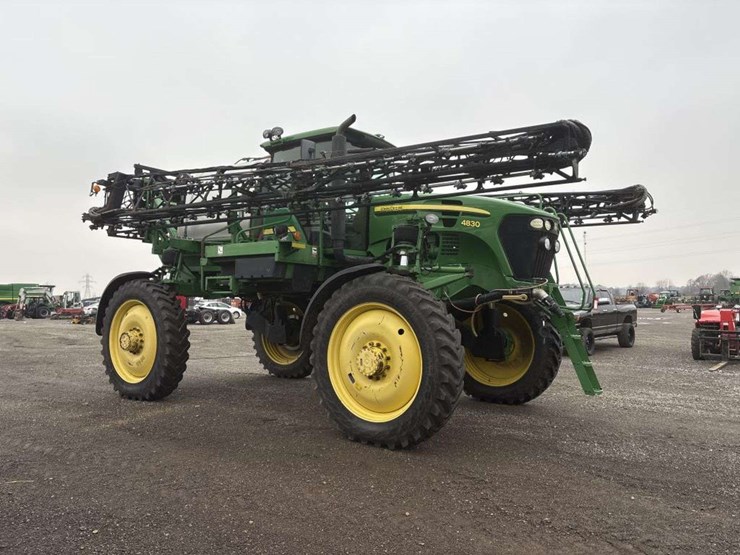 john-deere-4830-image-6