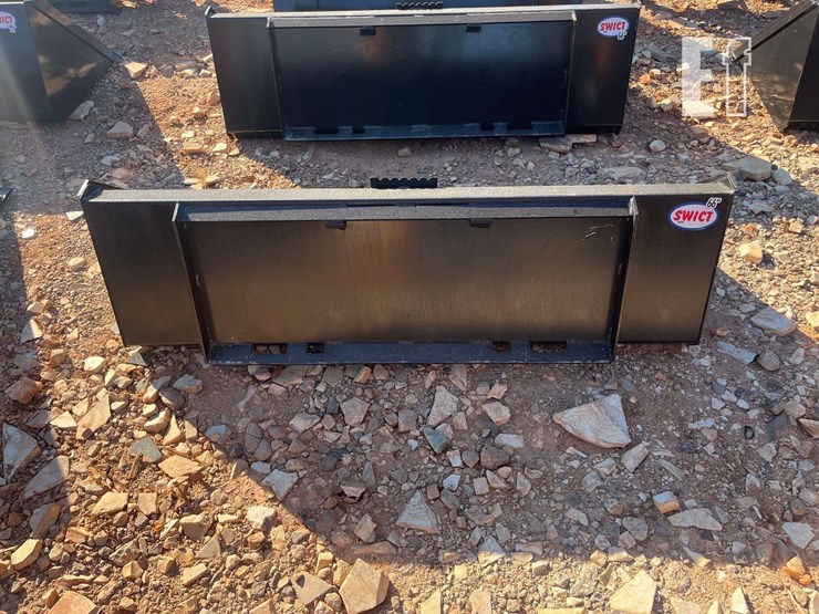 swict-66in-skid-steer-bucket-image-2