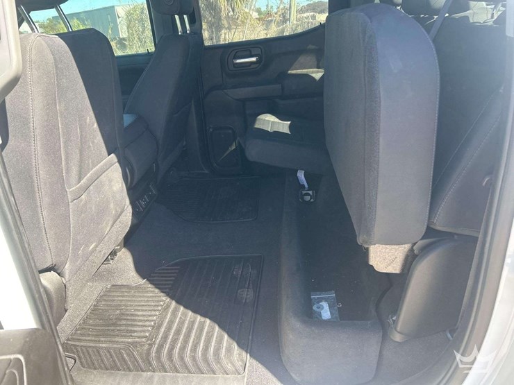 2020-chevrolet-silverado-1500-image-21