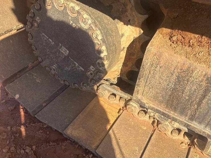 2014-komatsu-pc240-lc-10-image-12