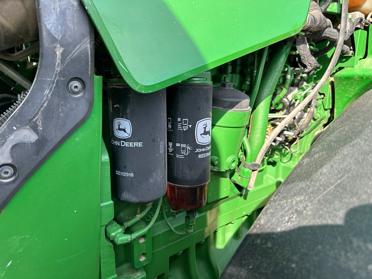 2016-john-deere-8320r-image-56