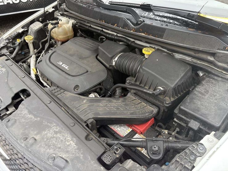 2017-chrysler-pacifica-image-26