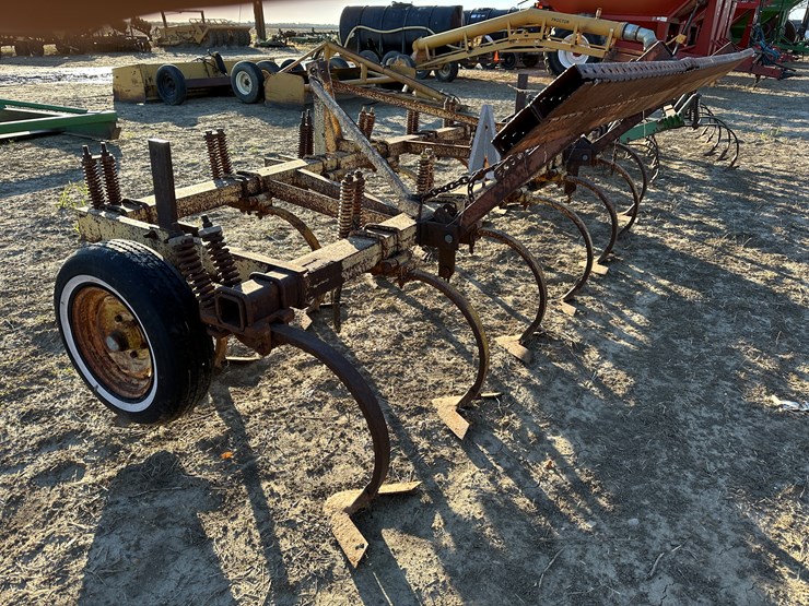 #33753-•-chisel-plow-image-4