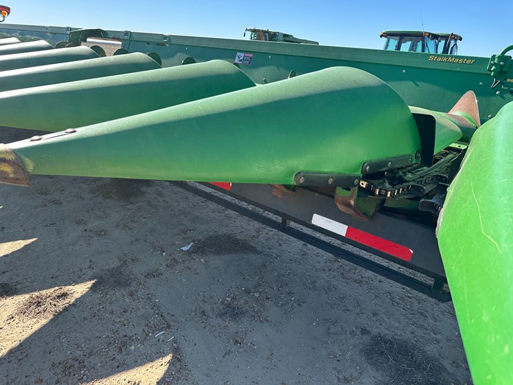 2012-john-deere-616c-image-35